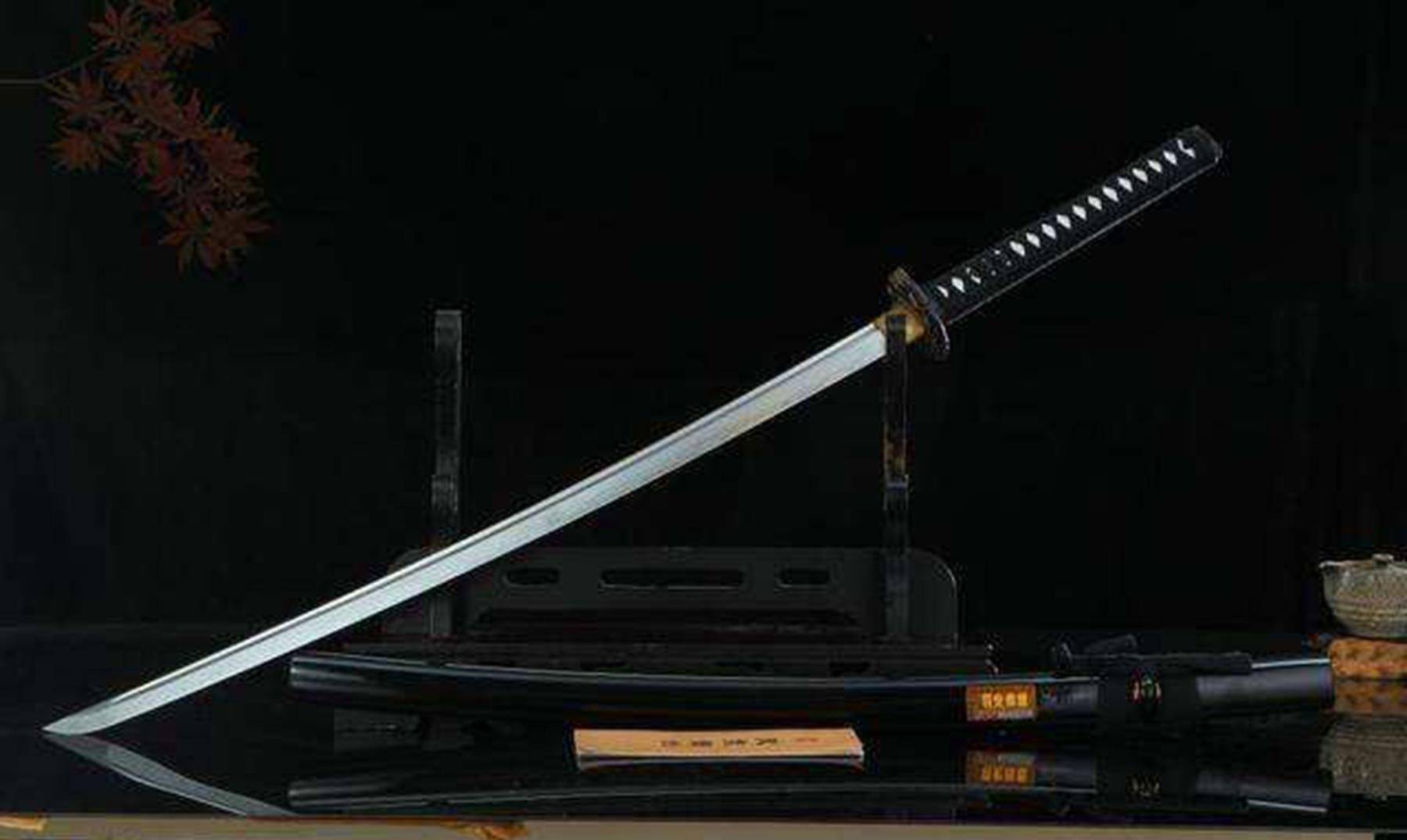 Spada da samurai giapponese (Cos'è l'acciaio ad alto tenore di carbonio?)