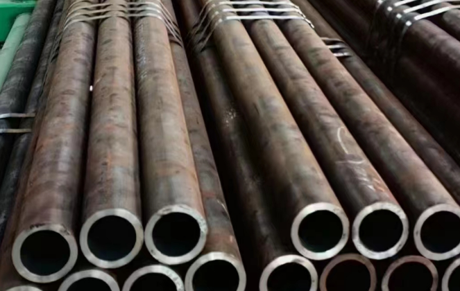 What is the most common carbon steel pipe?