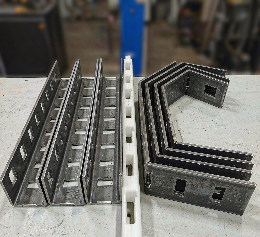 Roll Forming vs Press Brake Bending: Carbon Steel Process Comparison - photo 3