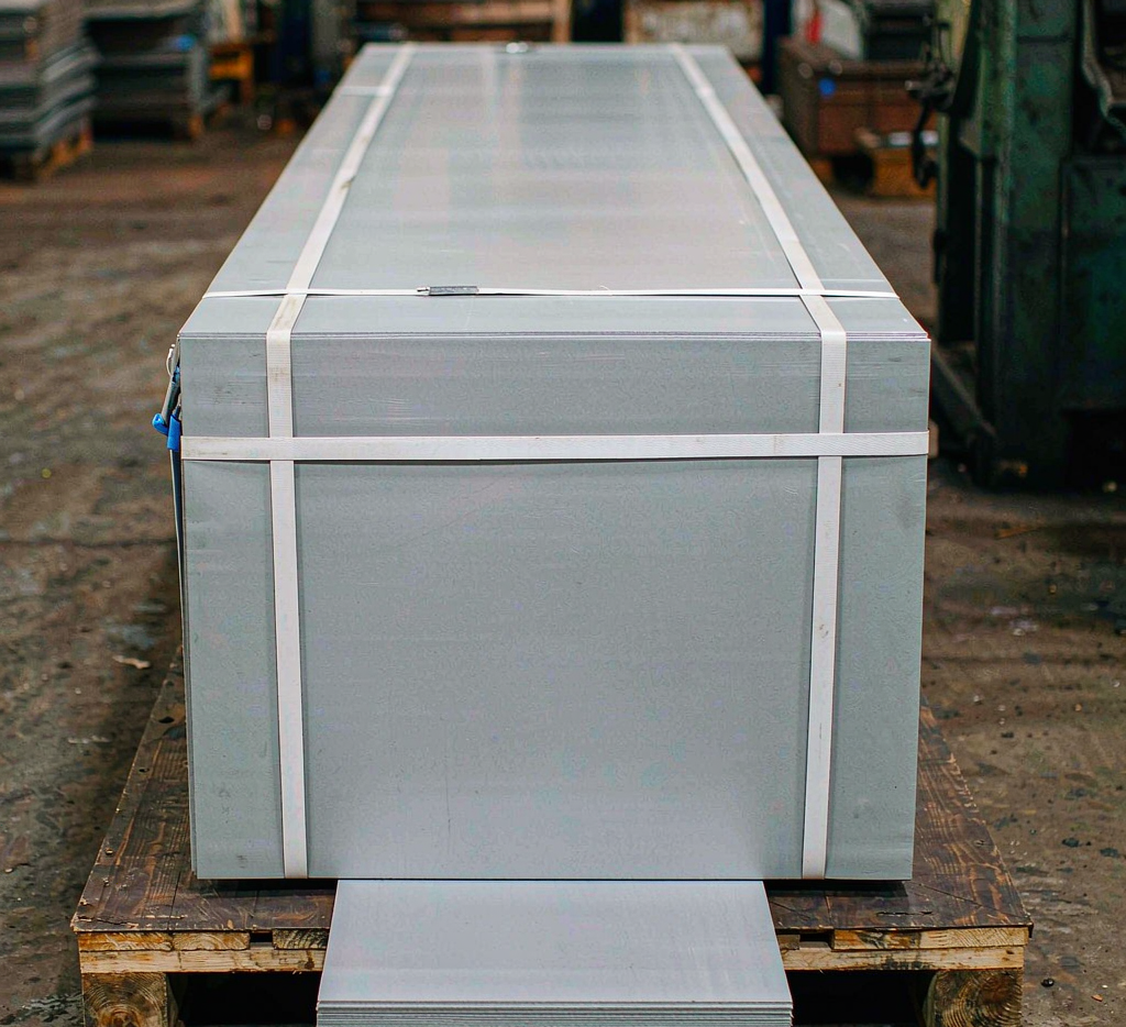 Cold rolled carbon steel sheets prepared for export packing