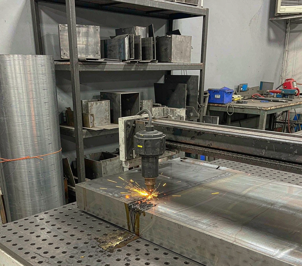 Laser cutting A516 pressure vessel steel plate